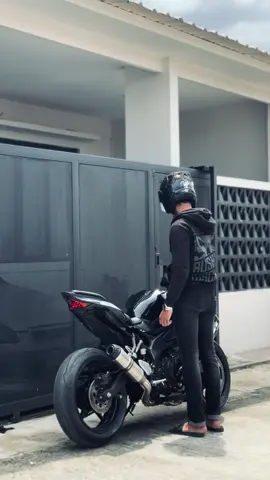 life will be so much better when your dream come true 😇