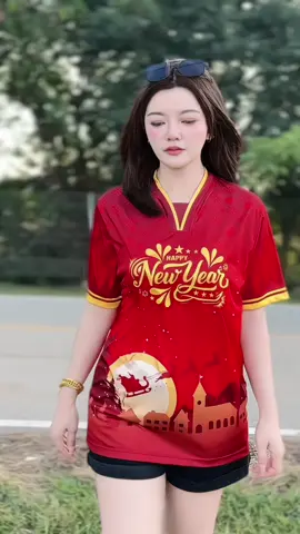 เสื้อสวัสดีปีใหม่2569 🎉🎄#ของขวัญปีใหม่ #แต่งตัวปีใหม่ #แฟชั่นปีใหม่ #เสื้อผ้าแฟชั่นสวยๆ #เสื้อผ้าแฟชั่น