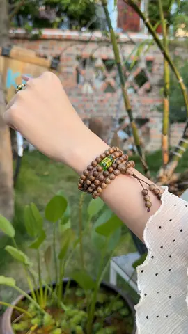 Muốn đeo vòng đúng mệnh để kéo tài, giữ lộc? Comment năm sinh – shop tư vấn cho nè!!! #vongtayphongthuy #vongtram #vongtaytramhuong #vong108hat #omani 