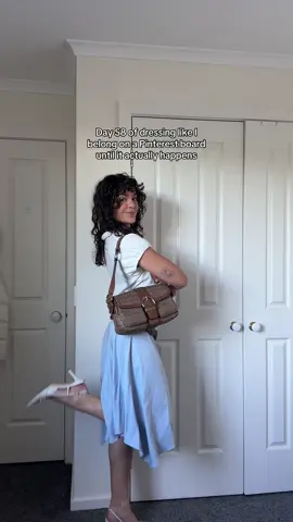 Looking back I kinda don’t like this outfit but we live and we learn! #pinterestoutfit #pinterestaesthetic #getdressedwithme #outfitinspo #preppyoutfits 