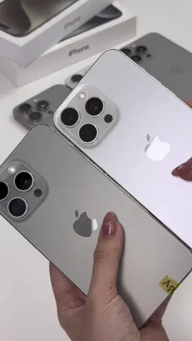 𝟏𝟓𝓟𝓻𝓸𝓶𝓪𝔁 𝓝𝓪𝓽𝓾𝓻𝓪𝓵 - 𝓢𝓲𝓵𝓿𝓮𝓻  2 màu siêu hot hittt  Á Táo có sẵn 🫰🏻 Khách cần tư vấn ib Á Táo nhe • Hỗ trợ go.p 0.d • No. Xau . Bao duyett hs  • Thu cũ lên đời #ataostore #15promax #iphone #iphonequan10 #tragopdienthoai 