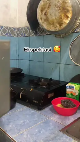 #CapCut resiko pake oven tangkring tanpa penyangga🤣kasi solusi plissss biar gak meluap giniii😩 #viraltiktok #fypage #masukberanda #oventangkring 