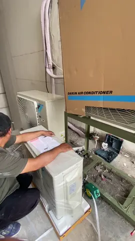 Manutt bos #servisac #teknisiacindonesia #daikinmalaysia 