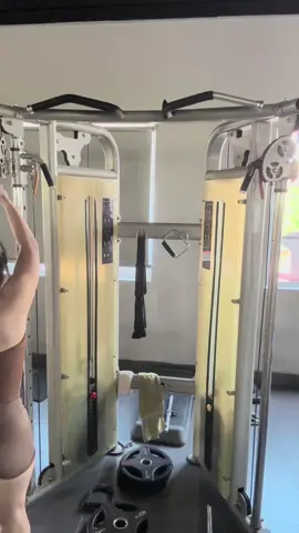 Lâu lắm rồi mới có bài vai đã như hôm nay #alphagym #GymTok #gymgirrl #gym 