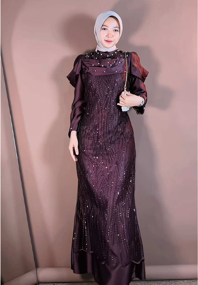 dikira dress mahal! ternyata dress murah mana cuma 150 ribuan tapi udah mewah bgt😭 #dress #dresburgundy #dresmurah 