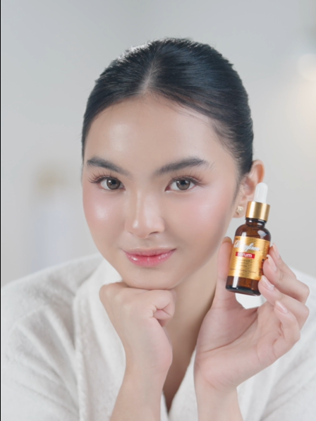 Kai Montinola shines with confidence as she portrays countless roles, a singer, actress and performer, all thanks to one trusted serum that keeps her skin radiant, fresh, and youthful.  𝗥𝗗𝗟 𝗕𝗮𝗯𝘆𝗳𝗮𝗰𝗲 𝗦𝗲𝗿𝘂𝗺 𝘄𝗶𝘁𝗵 𝗡𝗶𝗮𝗰𝗶𝗻𝗮𝗺𝗶𝗱𝗲, 𝗔𝗿𝗯𝘂𝘁𝗶𝗻, 𝗮𝗻𝗱 𝗩𝗶𝘁𝗮𝗺𝗶𝗻 𝗖 𝘁𝗵𝗮𝘁 𝗯𝗿𝗶𝗴𝗵𝘁𝗲𝗻𝘀, 𝘀𝗼𝗼𝘁𝗵𝗲𝘀 𝗮𝗻𝗱 𝗳𝗶𝗴𝗵𝘁𝘀 𝘀𝗶𝗴𝗻𝘀 𝗼𝗳 𝗮𝗴𝗶𝗻𝗴. Truly helps her 𝗚𝗹𝗼𝘄 𝗶𝗻 𝗘𝘃𝗲𝗿𝘆 𝗗𝗿𝗼𝗽!  #RDL #RDLBabyfaceSerum #KaiMontinola @kai  #GlowInEveryDrop #RDLBabyfaceTVC