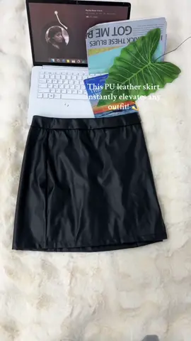 This PU leather skirt instantly elevates any outfit! 💫 Perfect for transitioning between seasons ✨ #spotlightfinds #tiktokshopblackfriday #tiktokshopcybermonday #OOTD#fyp