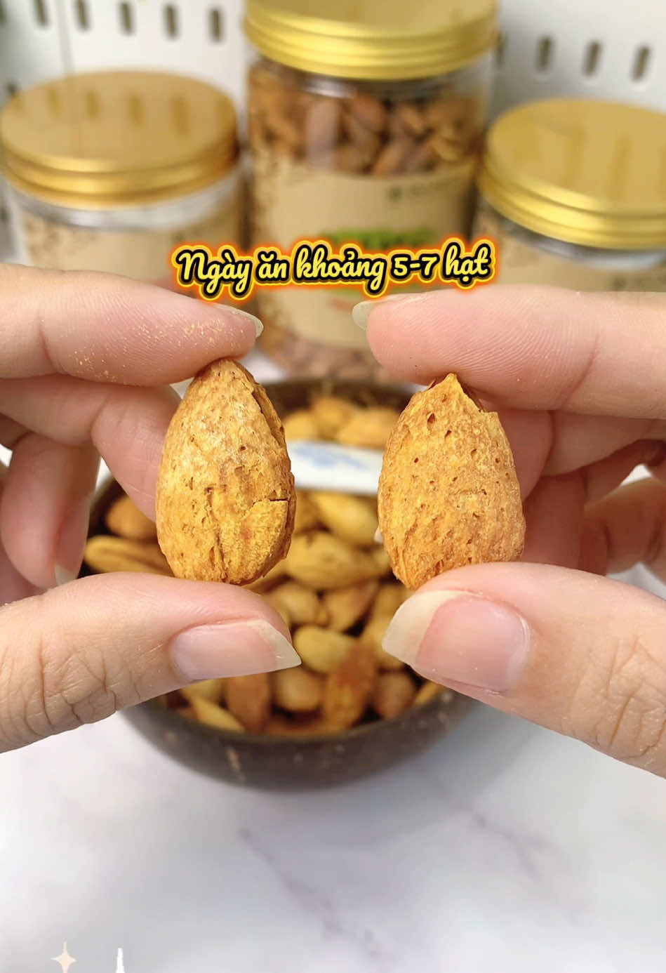 Hạnh nhân rang bơ ngon và chất lượng mình chỉ thích mỗi nhà Go Nuts. Còn bạn hay ăn ở đâu hơn??? #hanhnhanrangbo #hanhnhan #gonuts #saleluongve #chiendichnhasangtao 
