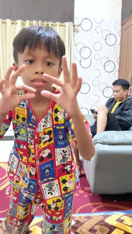 Udah skroll ajah 🤣 @raga 