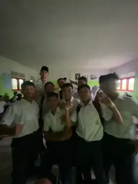 @abcdd 😵😵 @rayyannnnn. @@tgrathaillah @zaidaanrifai  dan yg laen