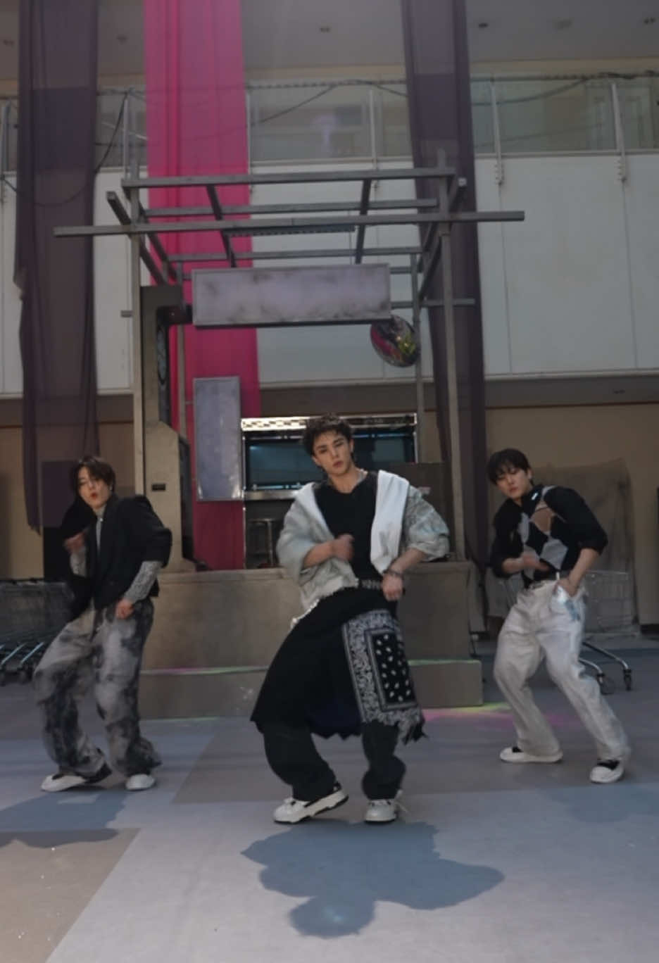 𝒟𝑜 𝒾𝓉 𝒹𝑜 𝒾𝓉 𝒹𝑜 𝒾𝓉 𝒹𝑜 𝒾𝓉🖤 #StrayKids #스트레이키즈 #Do_It #SKZ_IT_TAPE #NewMusic