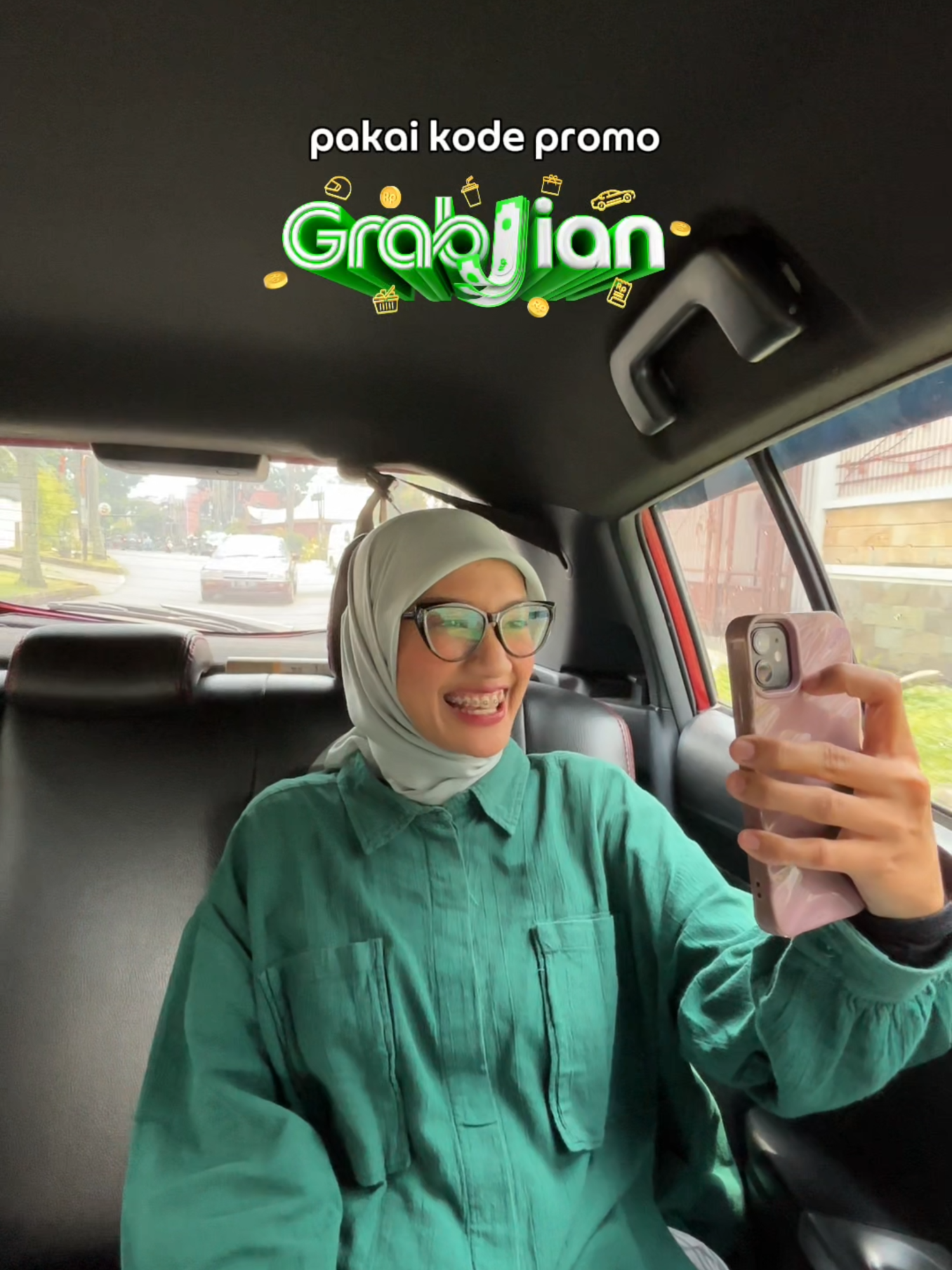 UDAH #GrabJian KAN? Mau keluar tanpa boncos? Tenang, ada GrabCar yang bikin hemat tiap jalan!