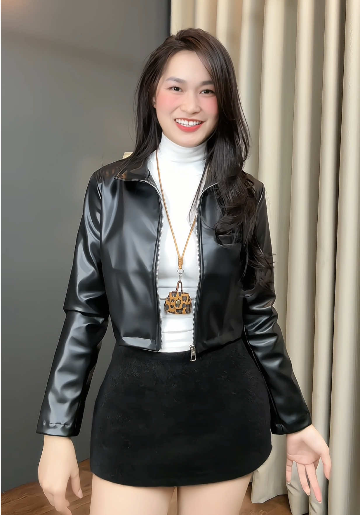 Áo da dáng ngắn hachk tuổi dã man #aoda #aodanu 