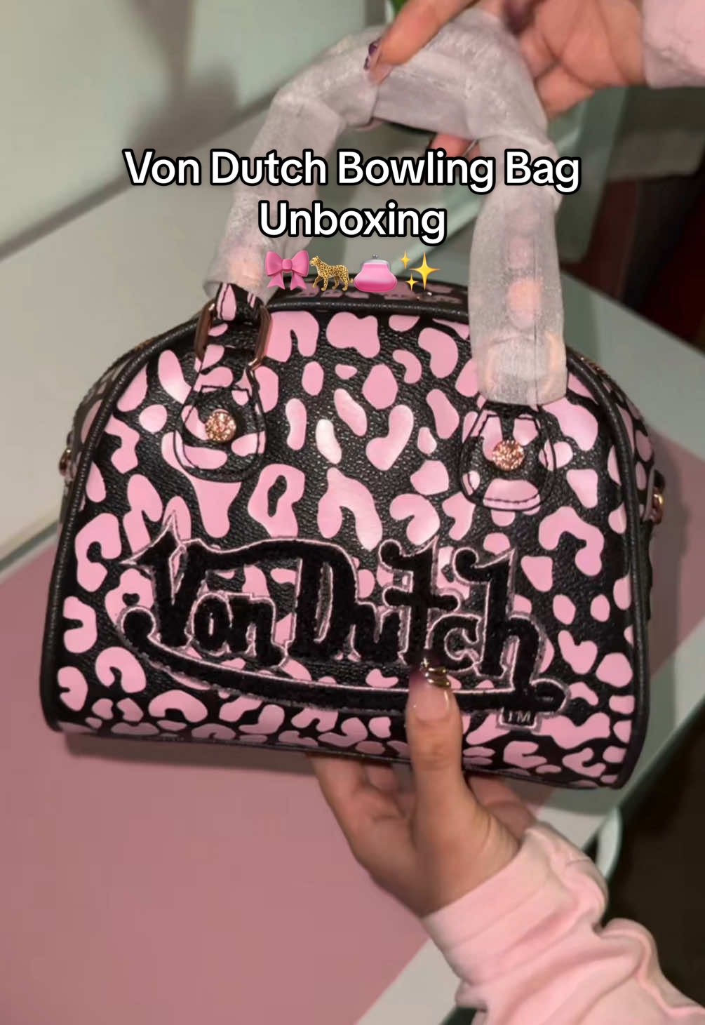This cheetah pink color is so cute 😍 Need it in every color! ✨  #vondutch #vondutchbowlingbag #purse #minibag #tiktokshopblackfriday 