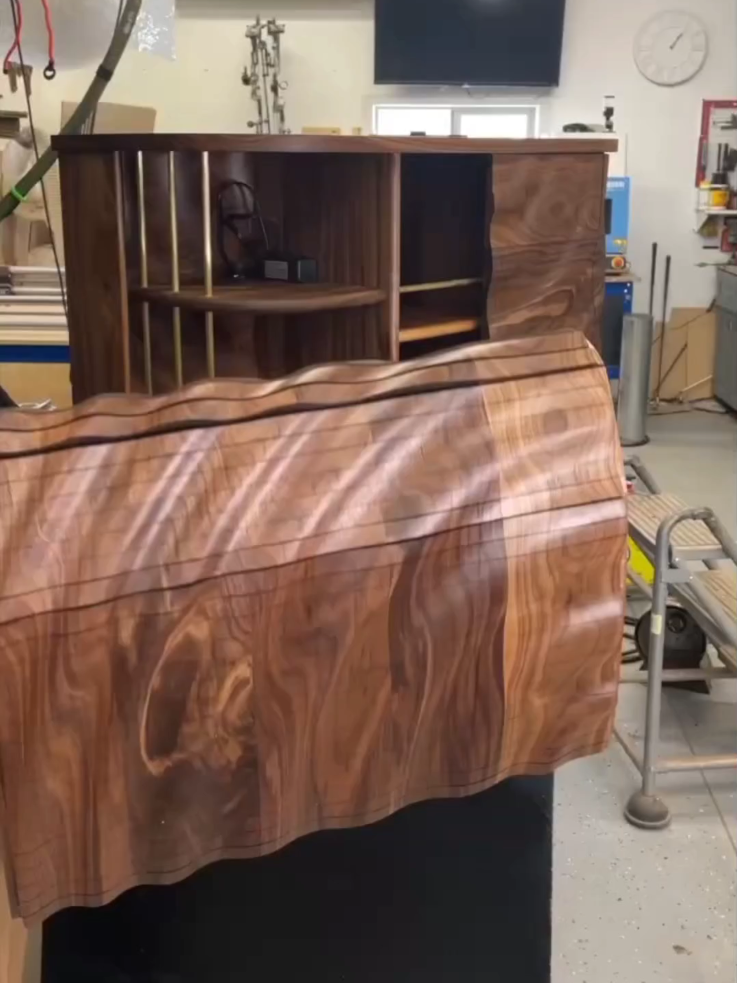 This Wood Moves Like Cloth 😳 #facts #urdufacts #amazingfacts #saqfacts #DidYouKnow #knowledgevideo #interestingfacts #funfacts #viralvideo