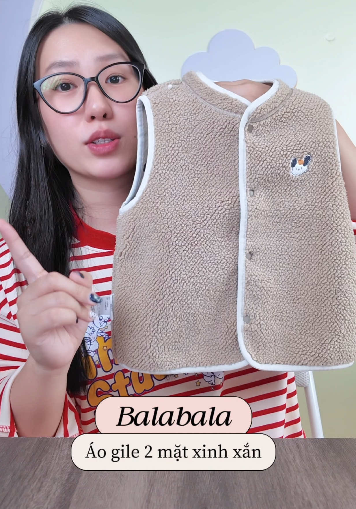 Áo gile xinh mặc được 2 mặt luôn nha mom ơi #minkydaily #quanaotreem #aogilechobe #balabala 