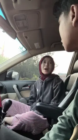 si bro memancing keributan🗿#sipdam #fyp #prank #hiburan #fakesituation 