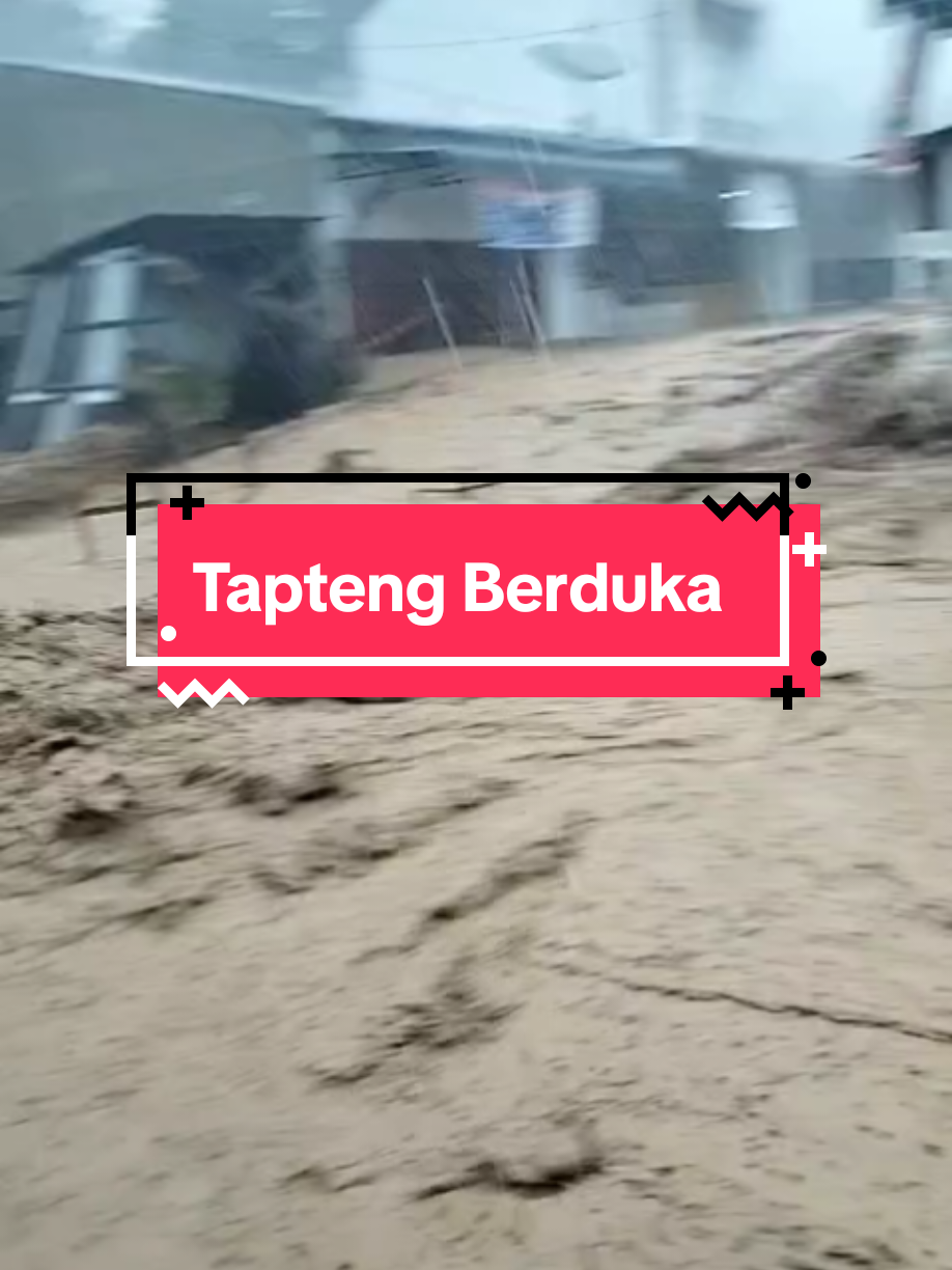 Tapteng Berduka, Banjir Bandang Hutanobolon, Ibu dan 3 Anaknya T3w4s Tertimbun Longsor di Sitahuis, Selasa (25/11/25). #banjir #bandang #tapteng #sumut #bbnewsmadina 