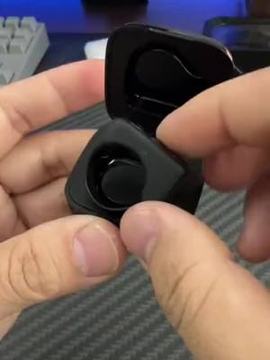 Wear the ring and control your phone. One tap for selfies, likes, and media playback.