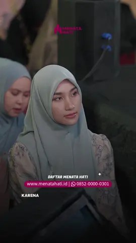 Kadang bukan dia yang nyakitin kamu, tapi ekspektasi kamu ke dia yang ketinggian 🫣 Yang bikin hati hancur itu bukan orangnya, tapi harapanmu ke manusia, bukan ke Allah 🥺 Makanya makin sering kecewa, makin sering patah. Belajar lepasin pelan-pelan ya Dear!  ___________________________ JADWAL EVENT MENATA HATI SELANJUTNYA :   Surabaya = 7 Desember  Banjarmasin = 13&14 Desember   Palu = 20 Desember Palembang = 18 Januari Daftar yuk!  Klik link di bio yaaa😉 #menatahati #ahilmanfauzi #ustadzhilmanfauzi #menatahatibandung #menatahatijakarta #menatahatidenpasar #menatahatilombok #menahatisurabaya #menatahatibanjarmasin 