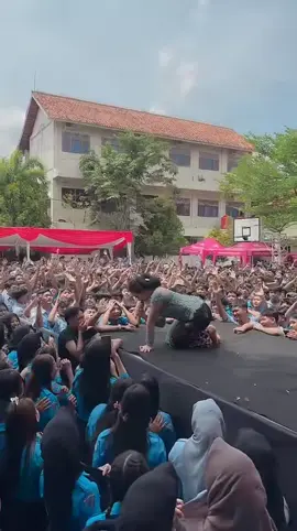 Makasih wuk cah ayu @Niken Salindry Reall 🥰 sukses sllu utk karier dan pendidikan nya.. matursuwun sudah gabung bersama kami @NEW JAWARA MUSIK PURWODADI di @SMK Pembangunan Nasional @SMK PEMBANGUNAN NASIONAL PWDD #nikensalindry #nikensalindryterbaru #fyppppppppppppppppppppppp #fypシ #fyp cinta merah jambu niken salindry