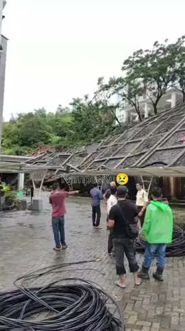 uinberduka #kampusuinpadang #uinibpadang #beritaminang #longsor #2025 