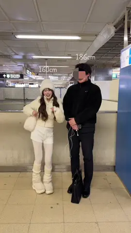 186cmの弟と久々に遭遇^^あともう少しでピョンウソクと同じ身長😀💦 駅でばったり会いました笑 適当に踊っただけどの動画笑 #fyp #兄弟#おすすめ#北海道 #Hokkaido 