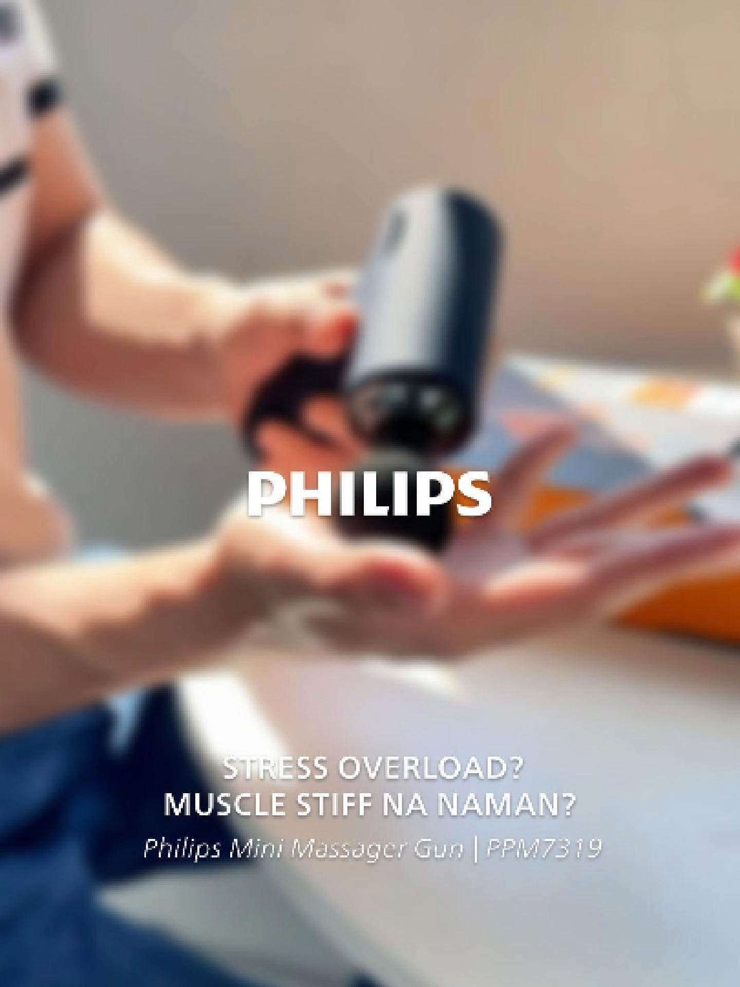 Stress overload? Muscle stiff na naman? 😟🔥 This compact Philips mini massager gives pro-level relief anytime, anywhere. Don’t suffer—grab yours now! 💙🛒 #philipsmassager #philipsmassageph #electricmassager #massagerreadywithphilips #GiftIdeas #massagegun #philipsmassagegun #musclerecovery #fascialgun