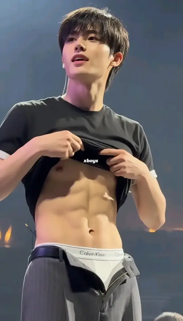 ✌🏻🥵 #sunghoon #enhypen #KpopHormones #성훈 #kpop 