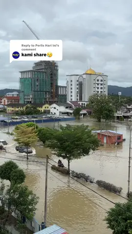 Replying to @Perlis Hari Ini seram bunyi siren tu stay safe ampa  🥹🙏🏼 #banjirperlis #2025 #fyp 