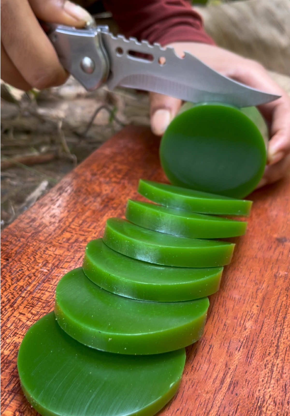 Survival Skills:The shows andUseful Save SOAP#Outdoors #bushcraft #camping #survival 