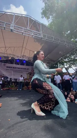 💃🏻 @Niken Salindry Reall #nikensalindry #ojingtogether #smkpembnaspurwodadi 