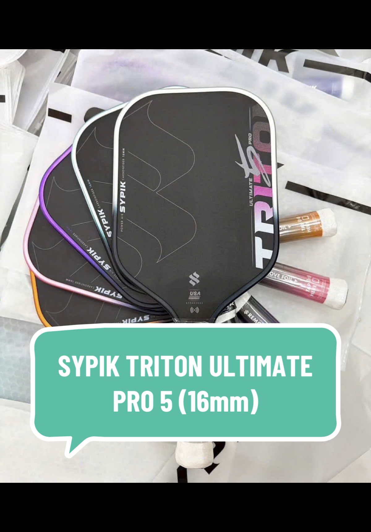 🔥 Vợt Pickleball SYPIK TRITON ULTIMATE PRO 5 (16mm) Sypik Triton Pro không chỉ đơn thuần là một cây vợt pickleball, mà còn là một tác phẩm nghệ thuật thể thao. Với những tính năng vượt trội và thiết kế độc đáo, Triton Pro hứa hẹn sẽ làm hài lòng cả những người chơi chuyên nghiệp lẫn những người mới bắt đầu. TRITON PRO là đỉnh cao của độ chính xác và sức mạnh dành cho những người đam mê pickleball sành sỏi. Được thiết kế riêng cho những người yêu cầu độ tin cậy mà không phải hy sinh lực, được các vận động viên hàng đầu ủng hộ . #sypikpickleball #sypiktritonpro #sypiktriton5 #sypik 