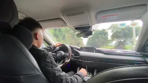 Dù trời mưa hay bão tố thì vẫn cứ như vậy