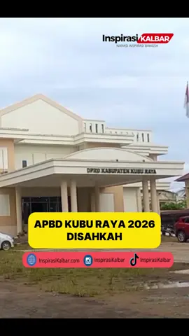DPRD Kabupaten Kubu Raya mengesahkan Anggaran Pendapatan dan Belanja Daerah (APBD) Kabupaten Kubu Raya Tahun Anggaran 2026 melalui Keputusan DPRD Nomor 13 Tahun 2025 dalam rapat paripurna yang di gelar di Sungai Raya, Senin (24/11/2025). Pengesahan di lakukan setelah seluruh fraksi menyatakan persetujuannya terhadap rancangan APBD yang sebelumnya telah di bahas intensif bersama Tim Anggaran Pemerintah Daerah (TAPD). Dalam keputusan tersebut, DPRD menetapkan total Pendapatan Daerah sebesar Rp1.588.904.659.122,28, terdiri dari Pendapatan Asli Daerah (PAD) Rp286.228.661.254,78, Pendapatan Transfer Rp1.302.675.997.757,50, serta pos Lain-lain Pendapatan Daerah yang Sah.