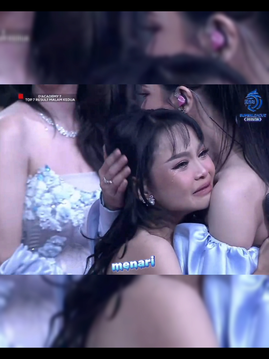 #SmiLe  #mewakilidedesyaqira  #LewatLaguini  #Teruntukparahaterssyaqira