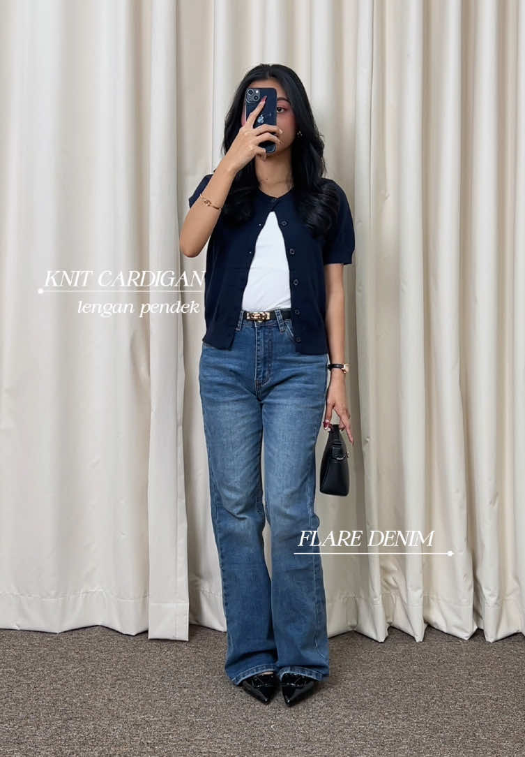 Yang mau lihat langsung gimana 2 produk ini pas dipake, langsung join LIVE sekarang yah! 👀💙✨🛍️ #joybasic #premiumquality #CapsuleWardrobe #basics #sale #wibgajian #gajiansale 