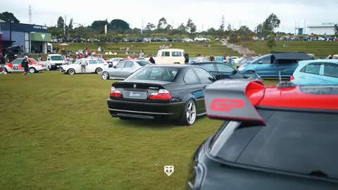 Not your average type e46 sekedar modifikasi nanggung dan tetap kalem, menjaga fungsionalitas dia sebagai sebuah kendaraan untuk dipakai mobilitas. selagi dia masih orisinil kita pertahankan orisinialitas nya, selagi dia mulus kita jaga kebersihannya thx a lot for the shoot @thanz.visuals  #autokultur #e46 #carculture 