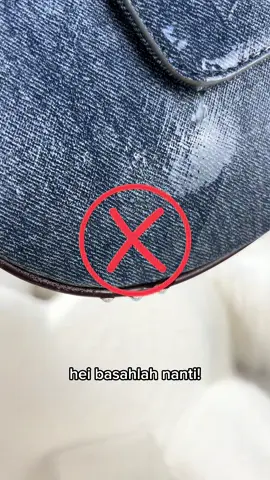 Denim kena air? Banjir la dalam 😫 #kstyle #localbrand #fyp #denimbag