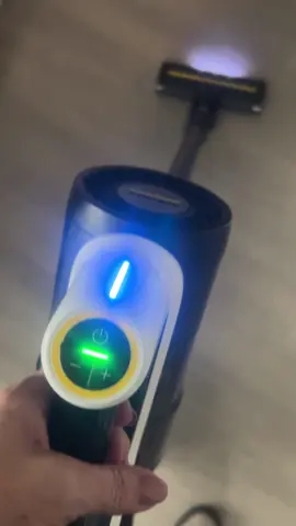 Cet aspirateur aspire des petites poussières aux feuilles. Il est puissant. L’essayer c’est l’adopter @influenster @Kärcher France 