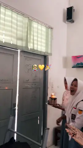 #harigurunasional #surprisehariguru #eskasaro #207