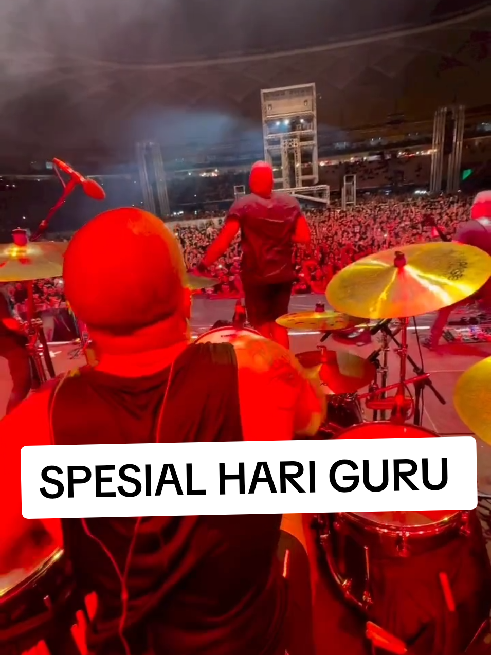 Untuk guru-guru yang menjadikan ruang kelas sebagai tempat tumbuhnya mimpi, Selamat Hari Guru. Kalian adalah pahlawan tanpa jubah, dengan hati penuh cahaya. 🌼📖 #harigurunasional #selamathariguru #fypシ゚ #eloycasagrande #slipknot 