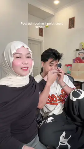 aku berhasil bikin dia nempel gais🤪 #bodyserum #cerahinstan #lotionpencerah #pencerahkulit #brighty 