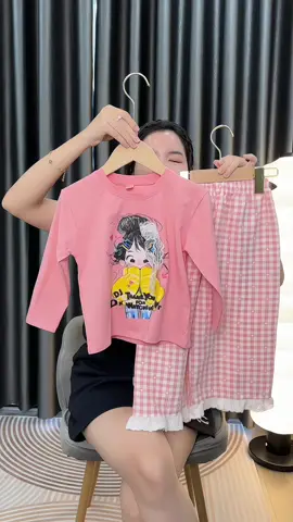 Quần áo thu đông bé gái