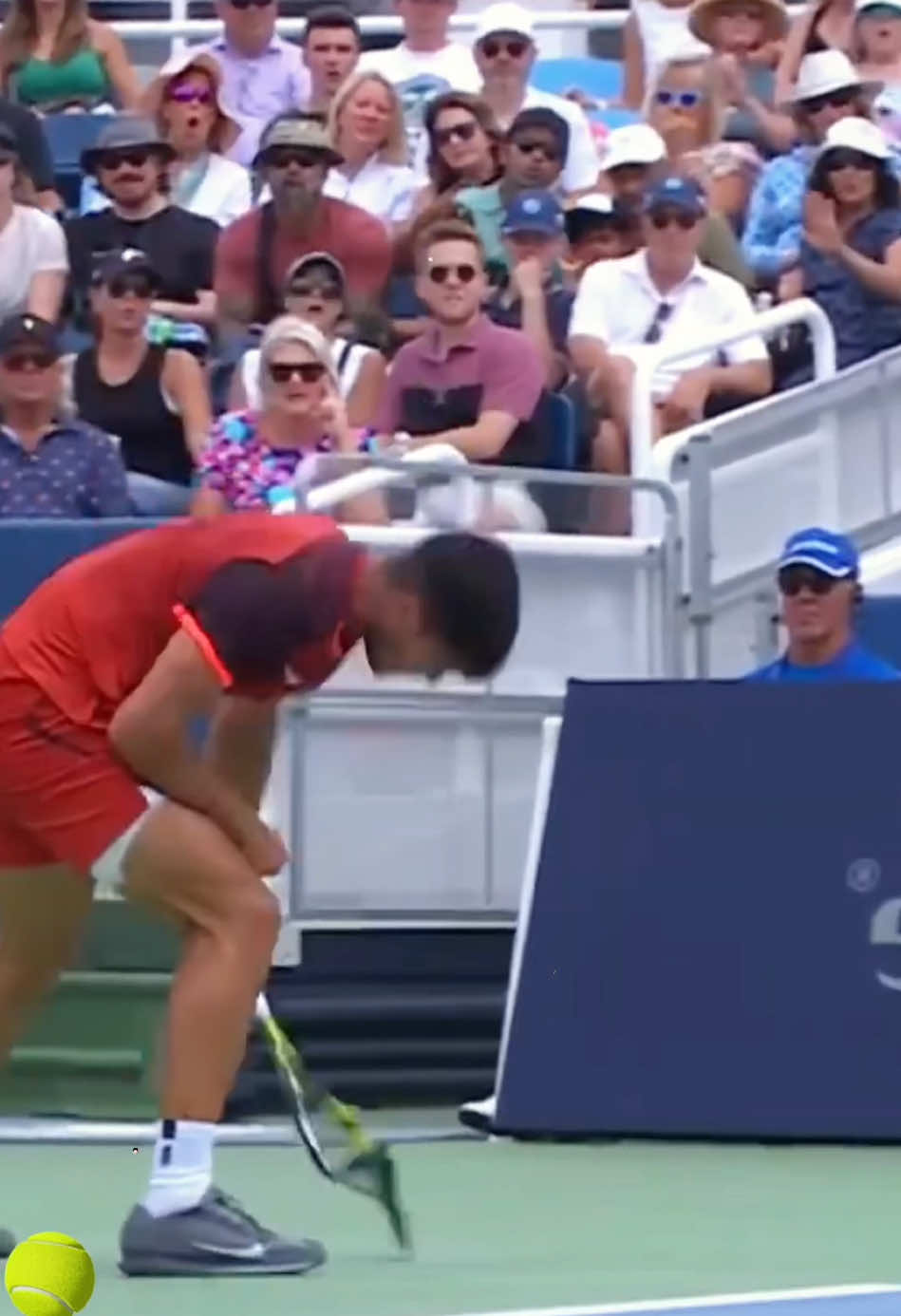 SMASHES his racket in frustration 😱#tennislegend#tennis#tennisplayer#tennistiktok
