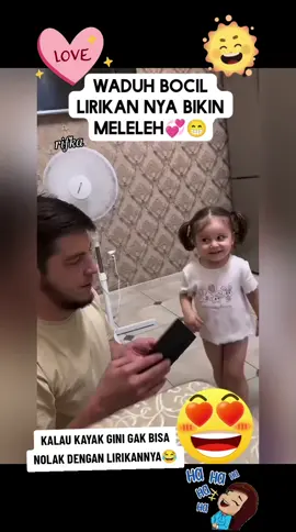 waduh bocil lirikannya bikin meleleh papahnya🤭kan jadi gak bisa nolak deh mau minta uang💞😁😂#hiburan 