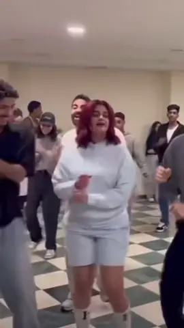 مدريي بس الاغنيهه تاشبه براسيي ❤️❤️@alghalya @Jamal 