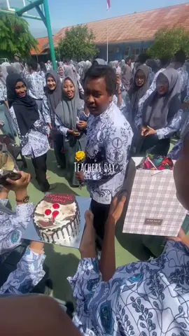 sswett.#teacherday #4u #masukberanda 