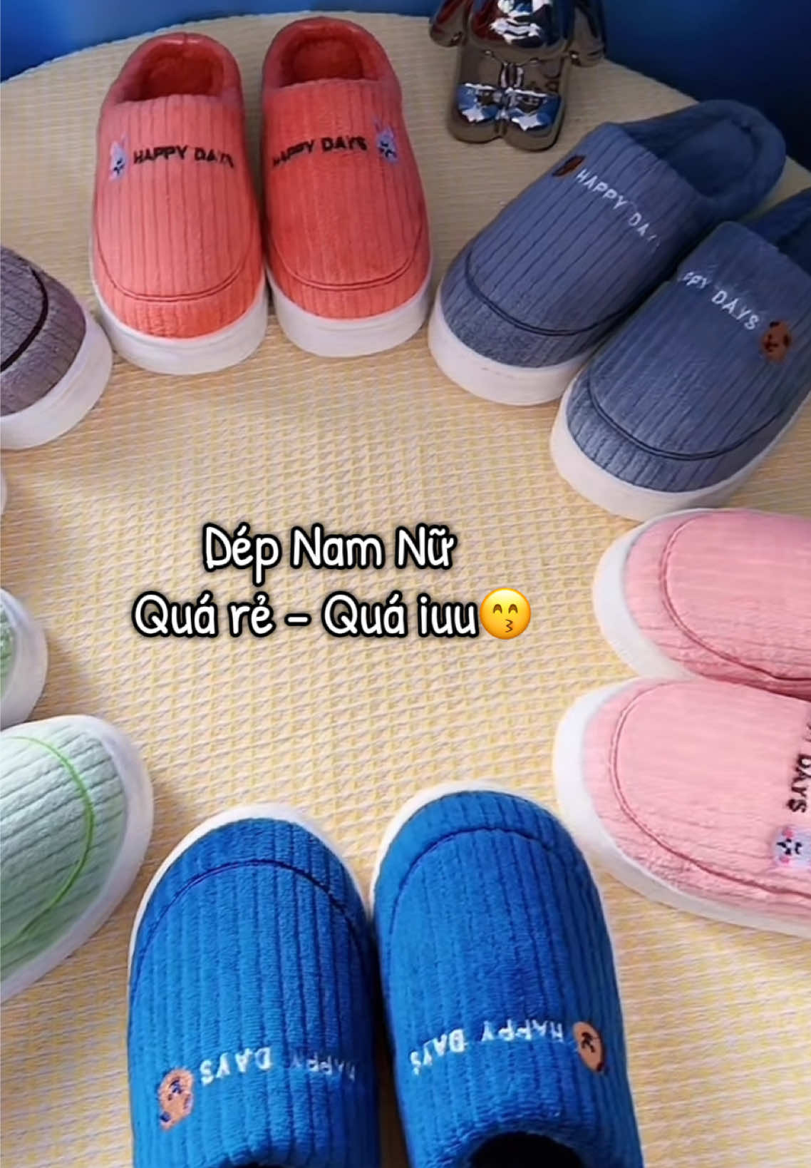 Dép đủ size Nam Nữ. Giữ ấm chống nứt nẻ chân mùa thu đông  @𝙀𝙢𝙏𝙧𝙞𝙣𝙝𝙎𝙝𝙤𝙚𝙨  @𝙀𝙢𝙏𝙧𝙞𝙣𝙝𝙎𝙝𝙤𝙚𝙨  @𝙀𝙢𝙏𝙧𝙞𝙣𝙝𝙎𝙝𝙤𝙚𝙨 #depnamnu #depditrongnha #giaydep #xuhuong #dephottrend 