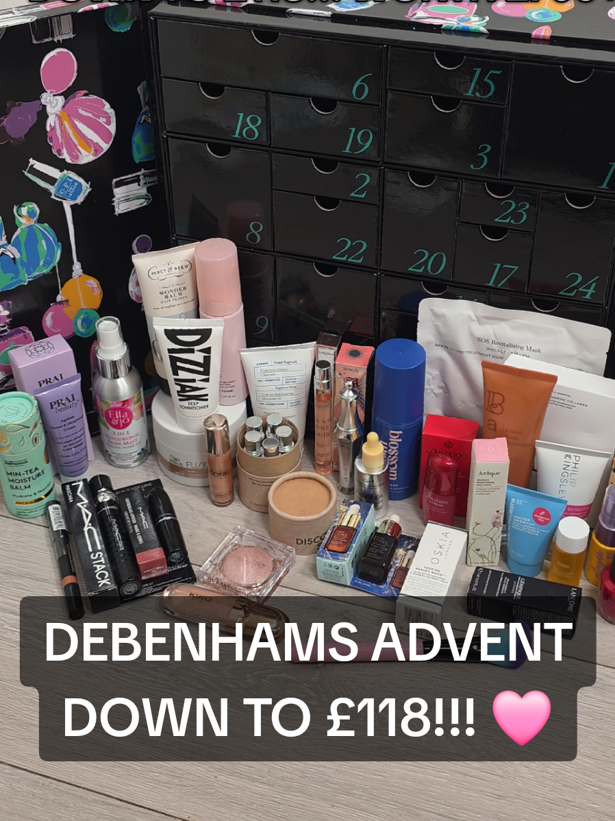this price is CRAZY!!! 🩷 #debenhams #debenhamsadventcalendar #beautyadventcalendar #tiktokmademebuyit #blackfriday 